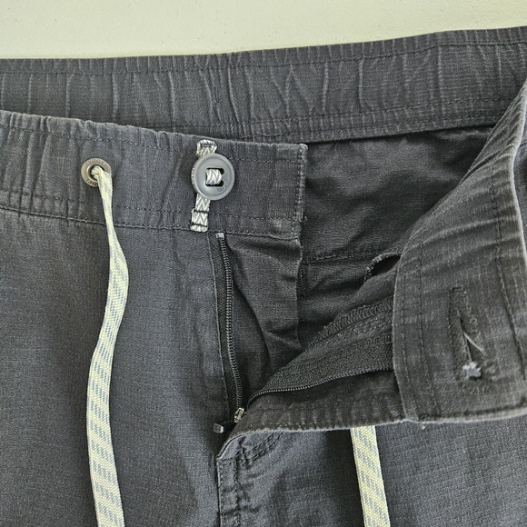 Vuori The Rise The Shine ripstop charcoal pants S - Picture 8 of 12